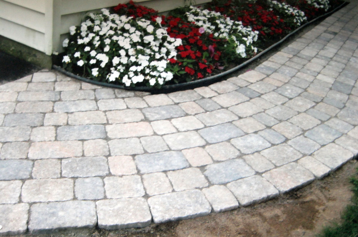 Installing Paver Walkway Curved / DIY PAVER WALKWAY INSTALLATION - YouTube - Learn how you can 